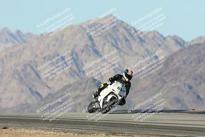 media/Dec-01-2025-Moto Forza (Mon) [[2daa91e15f]]/3-Beginner Group/Session 4 Turn 9/